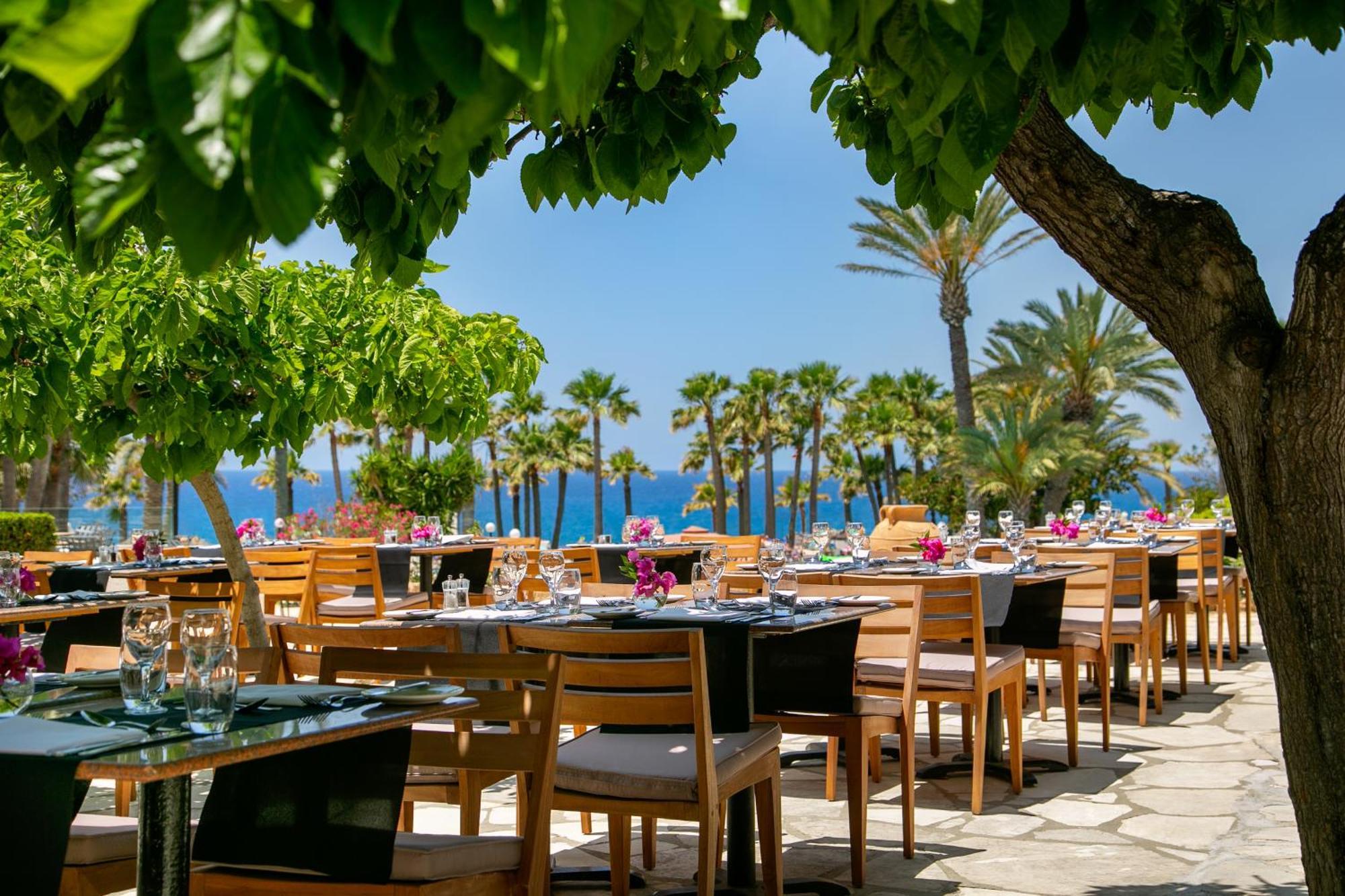 Azia Resort & Spa Paphos Eksteriør billede